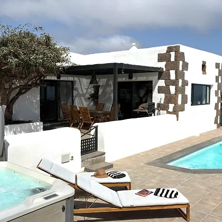 New Panorama - Stunning 5 Bedroom With Pool 别墅 La Asomada (Lanzarote)